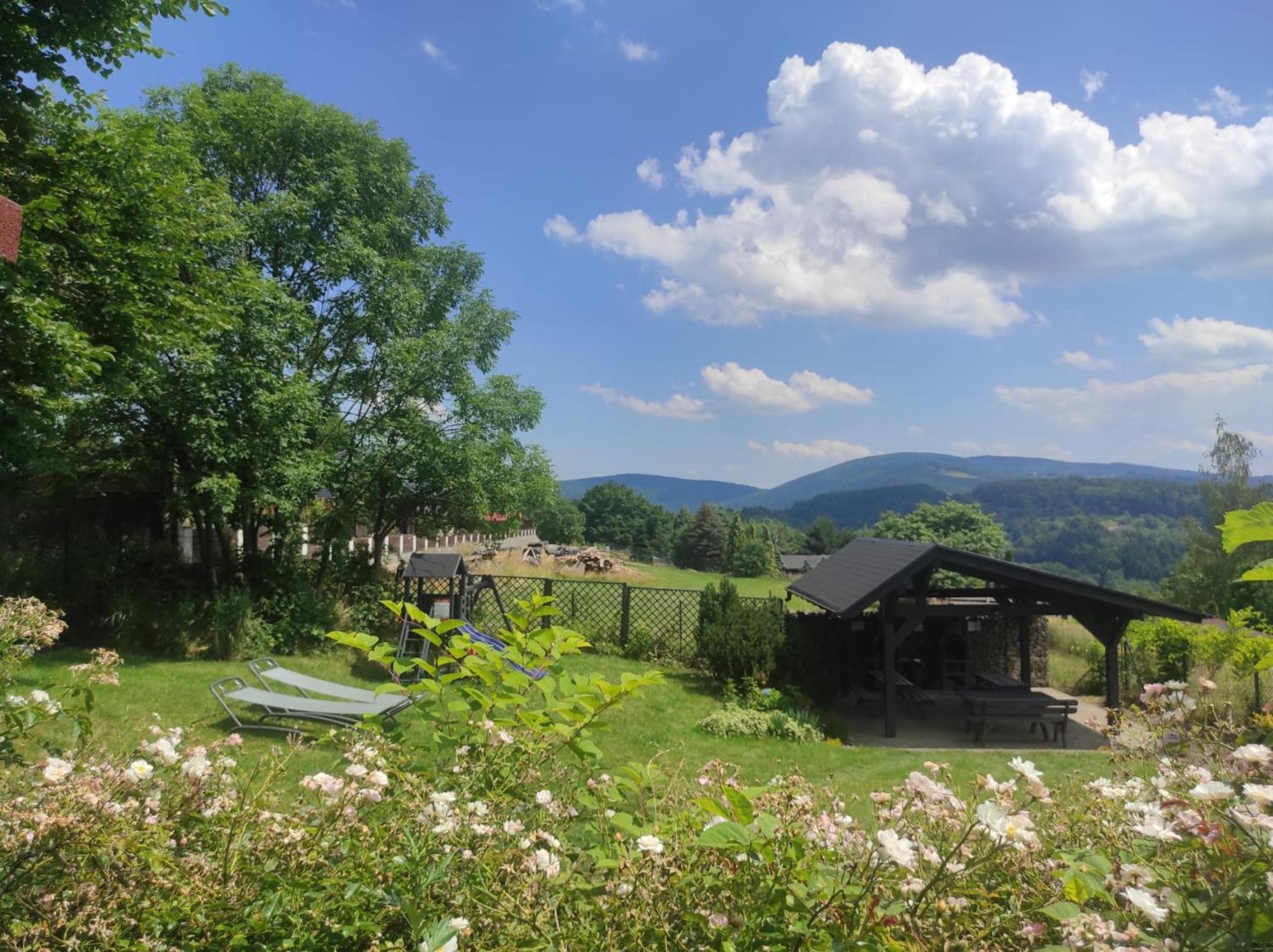 Sloneczny Chelm - Apartamenty W Gorach, Prywatna Sauna Jacuzzi Balia W Cenie, Spa, Grill, Stok Narciarski Myslenice, Sciezki Rowerowe, Rzeka Raba, Widok Na Tatry Exterior photo